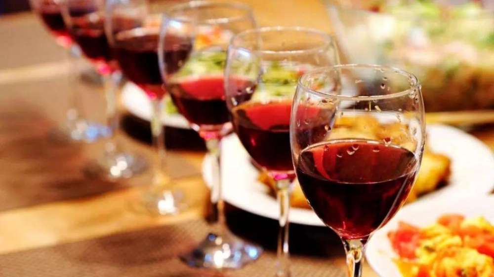 果酒技术 冬季应该怎么喝红酒？(图1)